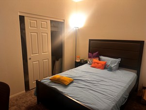 Paying Guest Available For Female In Henderson, NV - $690 Per Month - Private Bath