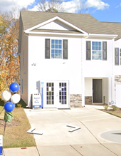 Furnished Private Room (COUPLES/ SINGLES) Available From MAY In A BRAND NEW Town House.