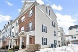 Airbnb Style Fully Furnished Rooms Available