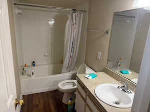 Single Room Available In Alpharetta, GA For $700 Per Month Prime Location With Great Amenities.