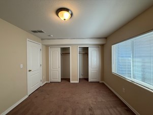 2 Bedrooms / 1 Bath For Rent