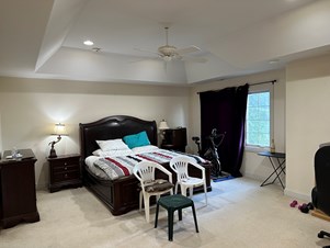 Room Available(Close To Oak Brook,Willow Brook,Burr Ridge,Westchester,Lisle,Westmont,Bolingbrook,Lombard,Chicago)