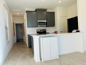 Spacious 1 Bed / 1 Bath Independent Home In Prime Plano-Frisco Location | Walk To Groceries | Minutes To Billion Dollar