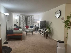 Room For Rent In Well Maintained Unit