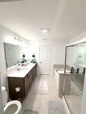 Single Rooms Available From $800 To $1000 Per Month Near Naperville Costco