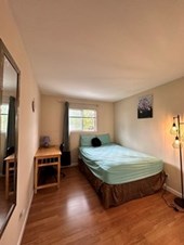 Private Bedroom For Female In A Safe Neighborhood.