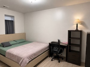 Private Room Available In Manchester Downtown
