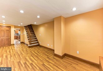 Shared Room Available For Rent – Semi-Furnished