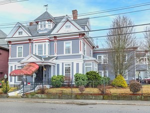 5-Bedroom, 2-Bathroom Apartment - Near UMass Lowell!
