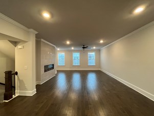 Private Ground-Floor Room With Attached Bath In Modern Roswell Townhome – $1,000/month + Split Utilities