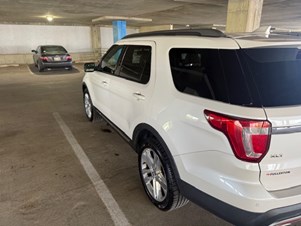 FORD EXPLORER V6-EXCELLENT CONDITION