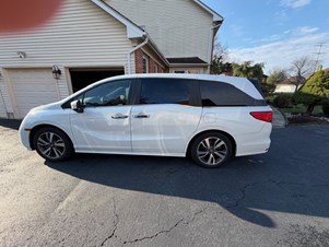 Honda Odyssey Touring 2022 First Owner Clean Title